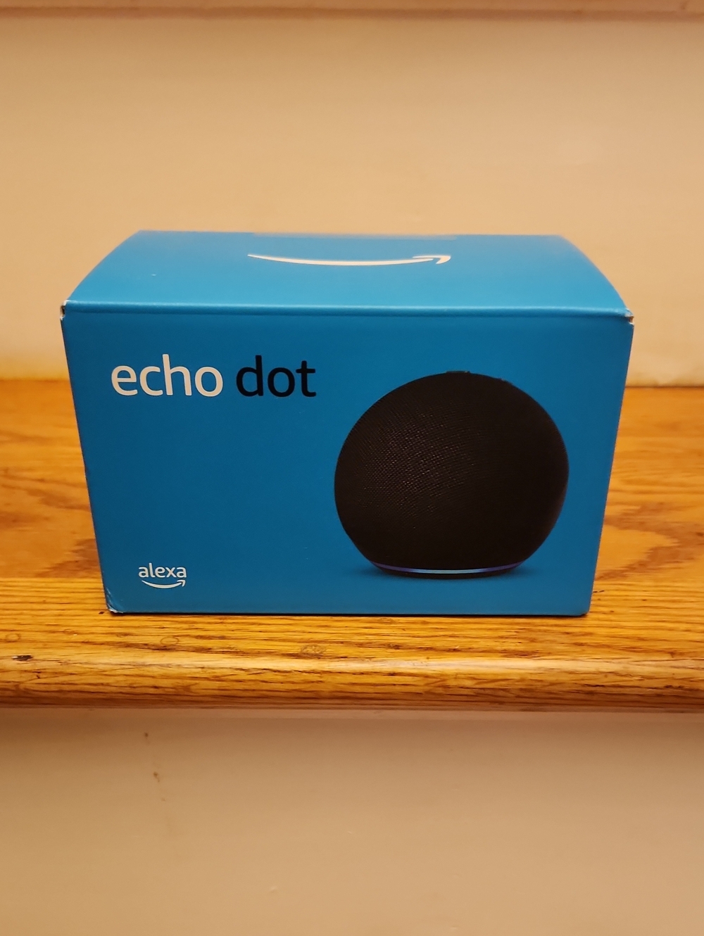 Amazon Echo Dot Smart Speaker - Black (Blue Retail Box)